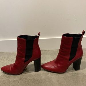 7.5 Vince Camuto Leather Boots